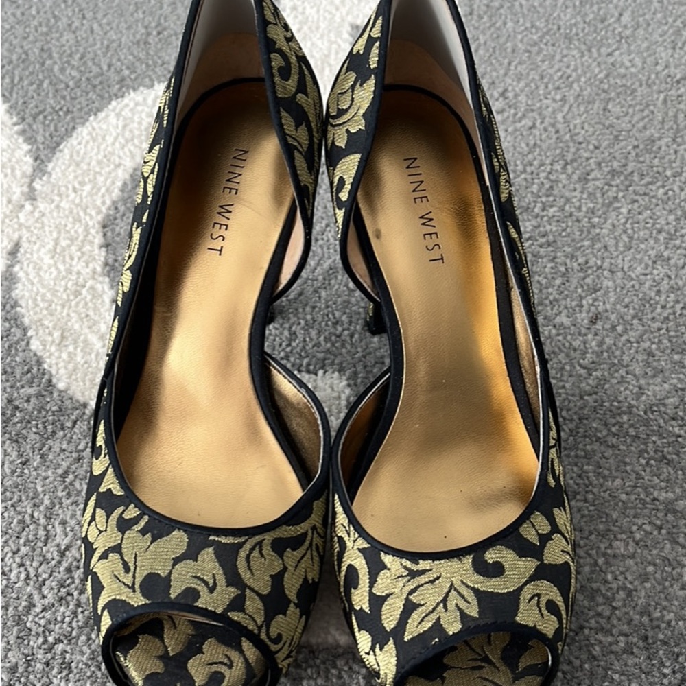 Nine West side 6 shoes
